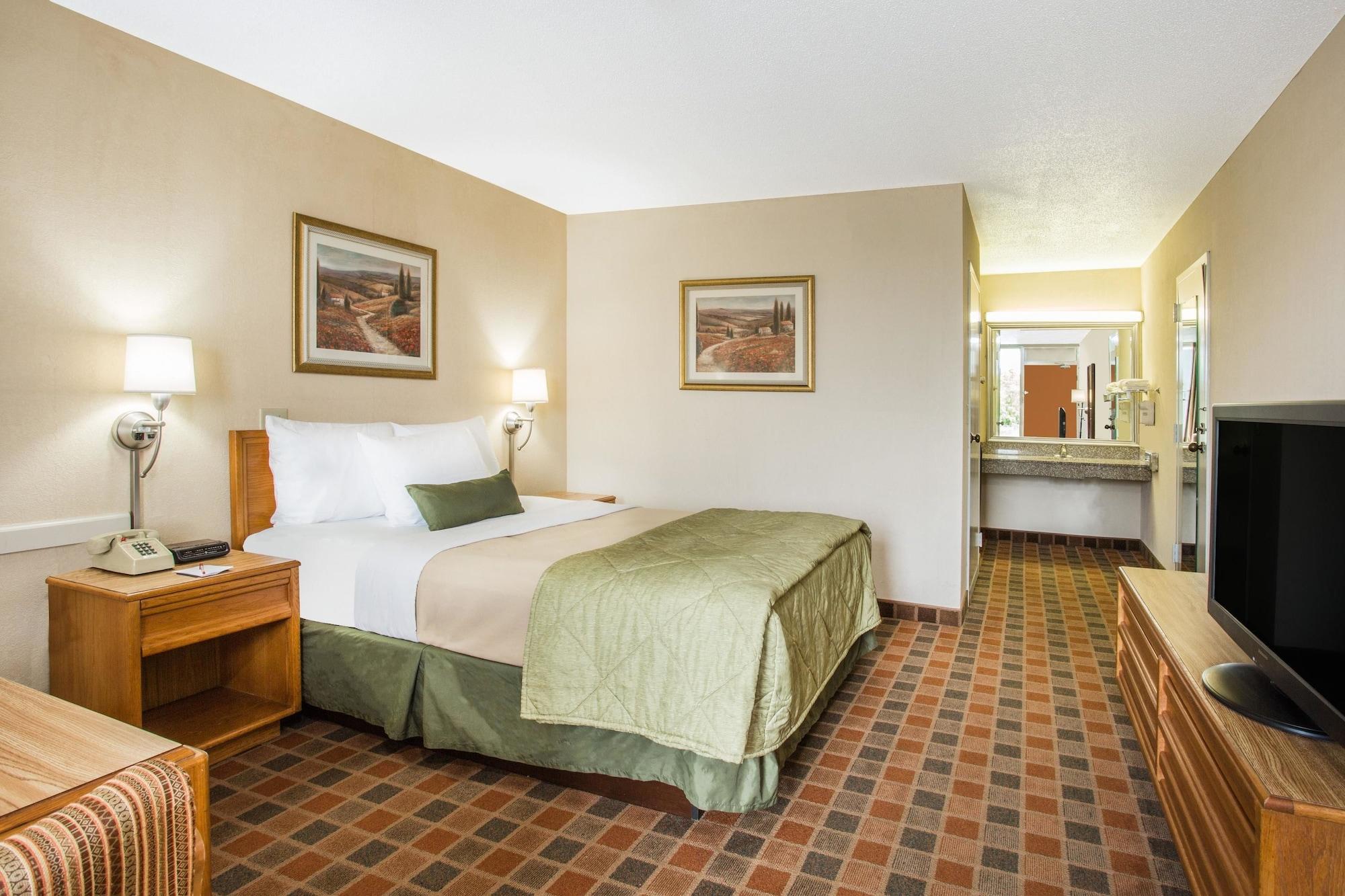 Ramada By Wyndham Wytheville Εξωτερικό φωτογραφία