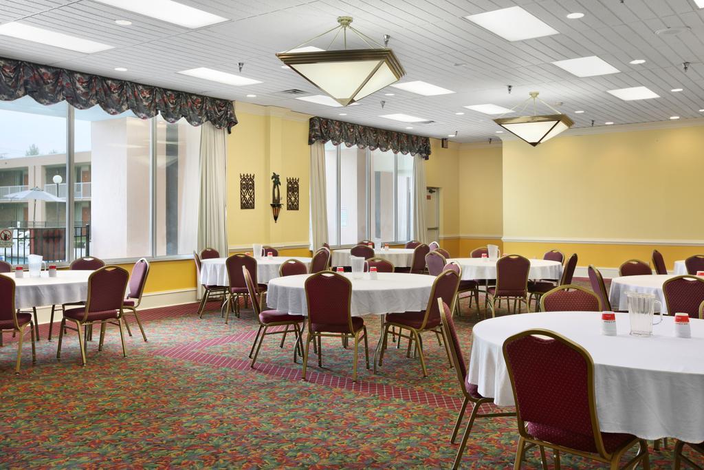 Ramada By Wyndham Wytheville Εξωτερικό φωτογραφία