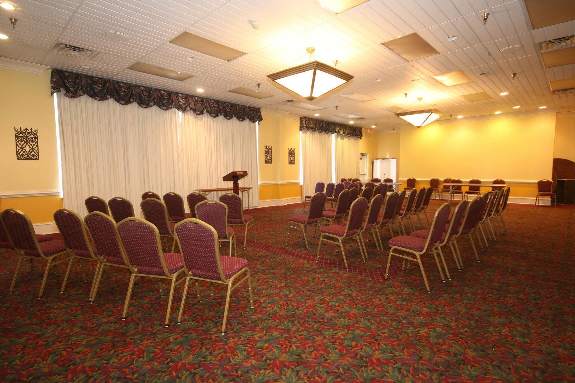 Ramada By Wyndham Wytheville Εξωτερικό φωτογραφία
