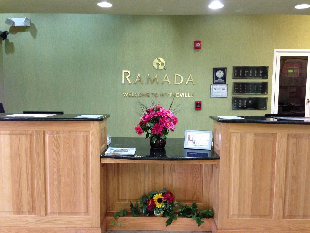 Ramada By Wyndham Wytheville Εξωτερικό φωτογραφία
